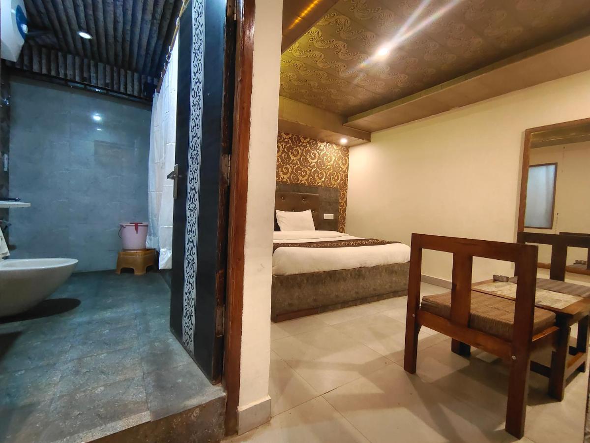 Magic Stays - Shimla Royale - Free Pickup From Railway Station Simlá Kültér fotó