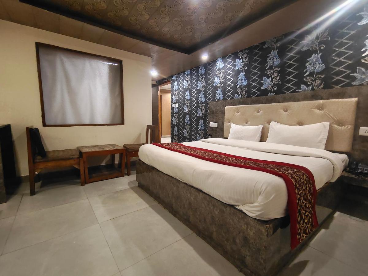 Magic Stays - Shimla Royale - Free Pickup From Railway Station Simlá Kültér fotó